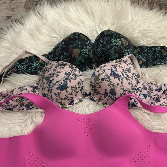 Lot of 3 victoria secret bras 34B - Picture 1 of 6